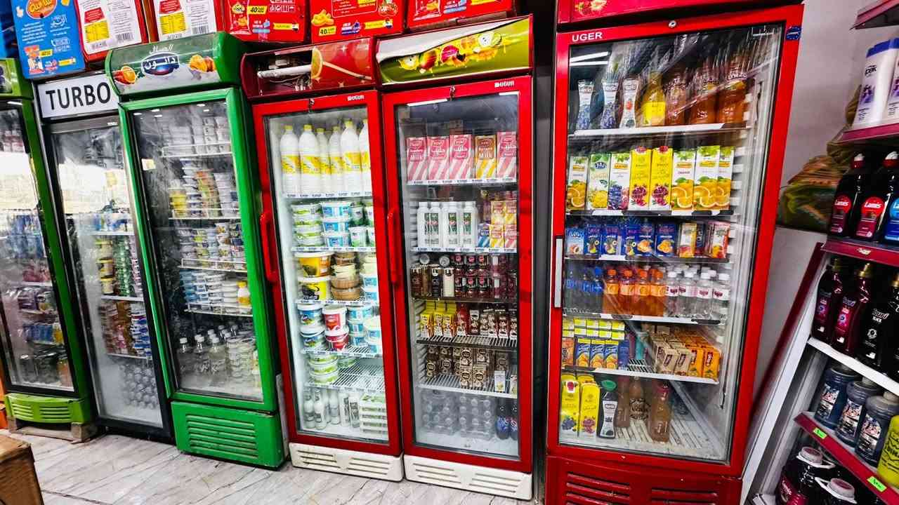 السلام عليكم
برادات للبيع عدد 8 شغالات شرط الفحص تجي تفحص .
لا اريد اعزل ولا شي اريد اجيب جديد المنيوم خماسي 
غير متواجد ع الفيس شراي اتصل ***********
