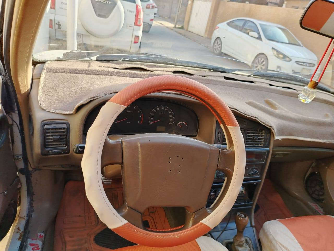 السلام عليكم بيجو 405للبيع السعر 33
محدثه 2016 السياره رقم نجف ومالكها نجف مشتري من المالك مباشر  السياره جديده بمعنى الكلمه مال جناي مال بيت السعر 33السياره مسويلها ادامها السياره مكفوله من الضربه القويه تجي وتشوف  كامله اشاير بل مري 
تخم تاير جديد 
تخم بلكات 
دوشمه وكاعيات جدد امس شادهن 
مسجل وسماعات جدد 
بور ستيرن جداد 
مشط جديد 
حداديه 98بل ميه 
كهريئياتها شغاله 
ماطور ماسحات جديد وماسحات جدد 
تبريد شغال عوزه بس غاز شرط ما تخسر عليها ربع كبل للشارع 
للستفسار اكثر اتصل ***********
