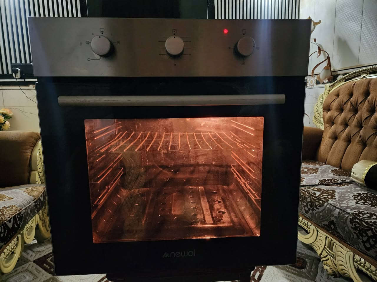 تخم قنفات 8 مقاعد 300 مكيف توسوت اخو الجديد 350 فرن غازي ماركة نوال 125 
 تنور كهربائي تيفال 30 العنوان بغداد ***********
