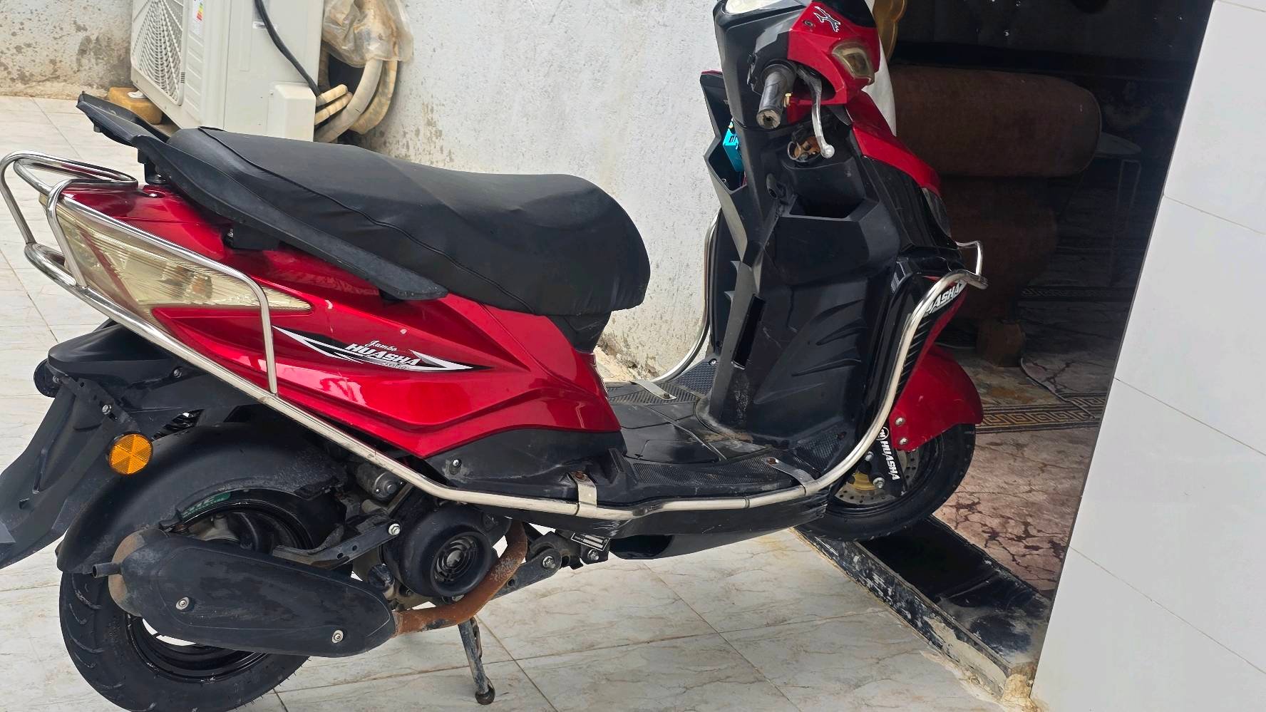 هويشه جامبو نضيفه برغي ممافتوح بيها سعرها 975وبيها مجال ***********