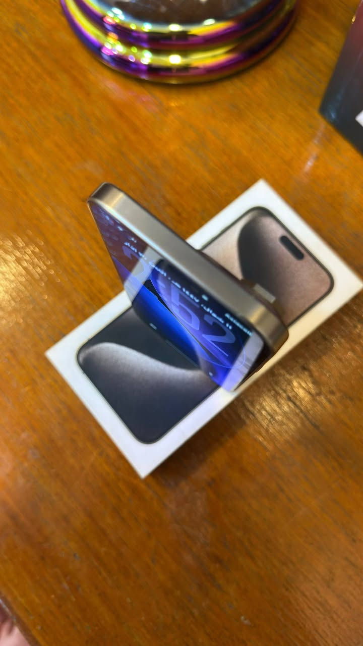 ايفون 15 برو ماكس ذاكره 256 بطاريه 85 الجهاز هو والجديد سوة نظافته 100‎%‎ زلغ مابي نفس ما موضح بالصور نموذج M الجهاز ماستر شرق اوسط لونه المميز تيتانيوم الكارتون الاصلي موجود وتر بروف وتأخذه عالفحص وتفحص يم اي شخص براحتك وتر بروف يعني كلشي ممبدل بي وحتى وصل الشراء موجود وياه 

السعر: مليون و100
العنوان: بغداد العبيدي الشهداء الثانية
للتواصل: ***********
