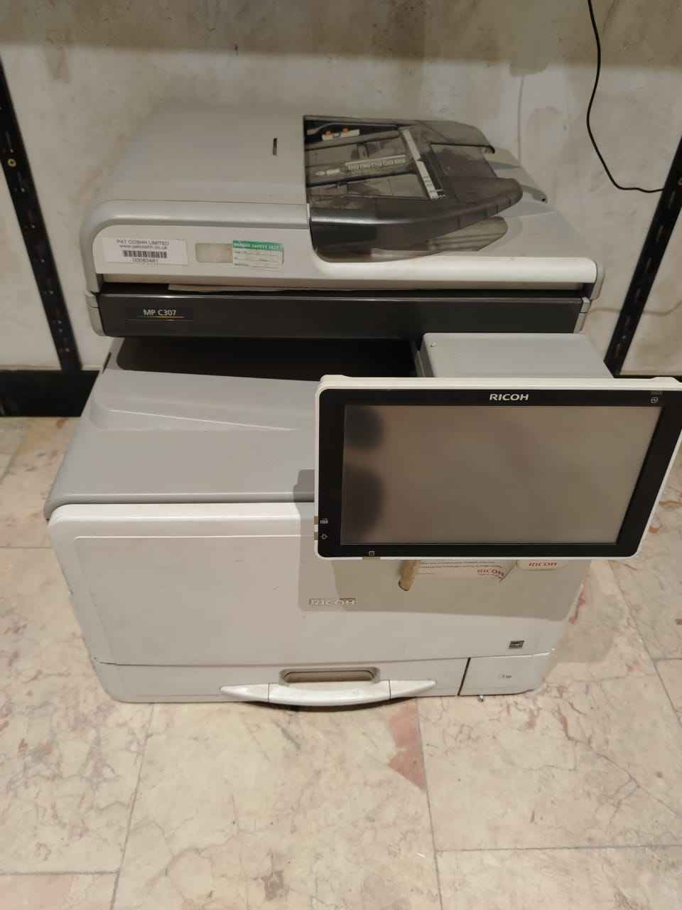 🖨طابعة ريكو mpc307 ملون
طابعة ليزرية بيها بلوتوث وواي فاي تربط عالتلفون و عالحاسبة التحكم عن طريق شاشة لمس بيها خلل انو من تطبع بالورقة اكو خط عل اغلب العطل بالليزر يتبدل
السعر خاص بغداد, العراق


**إذا كنت صاحب هذا الإعلان وتريد حذفه لأي سبب، رجاءا أرسل رسالة إلى الدعم الفني**