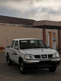 نيسان بيكب • ٢٠١٢ • تواير جديد