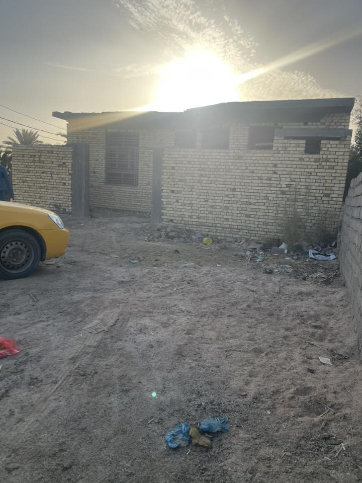 بيت هيكل للبيع مساحته ١٥٠ متر زراعي العنوان السديناويه قبل الجسر متوفر كافه الخدمات ماء وكهرباء ومدارس للاستفسار تصل ***********
