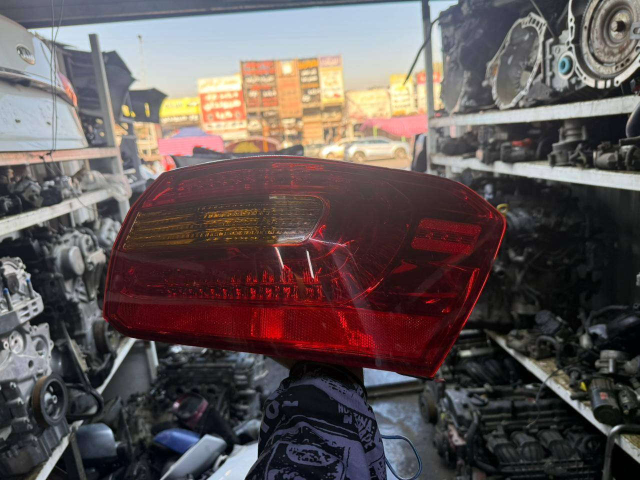 توفر لدينا
لايتات وبك لايت كادنزا
ومرايات 2011وفوك
# المحرك الكوري
بغداد ــ طالبيه 
***********
