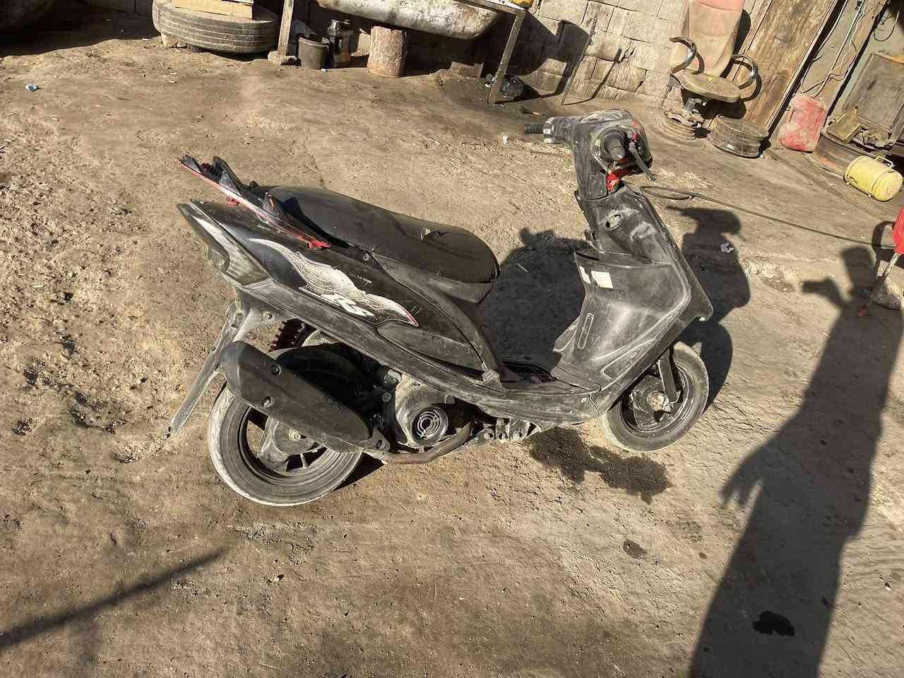 السلام عليكم للبيع ماكس عدلة مكفولة العنوان بغداد العبيدي قرب البانزين خانة للاستفسار *********** السعر 450 بيها مجال قليل
