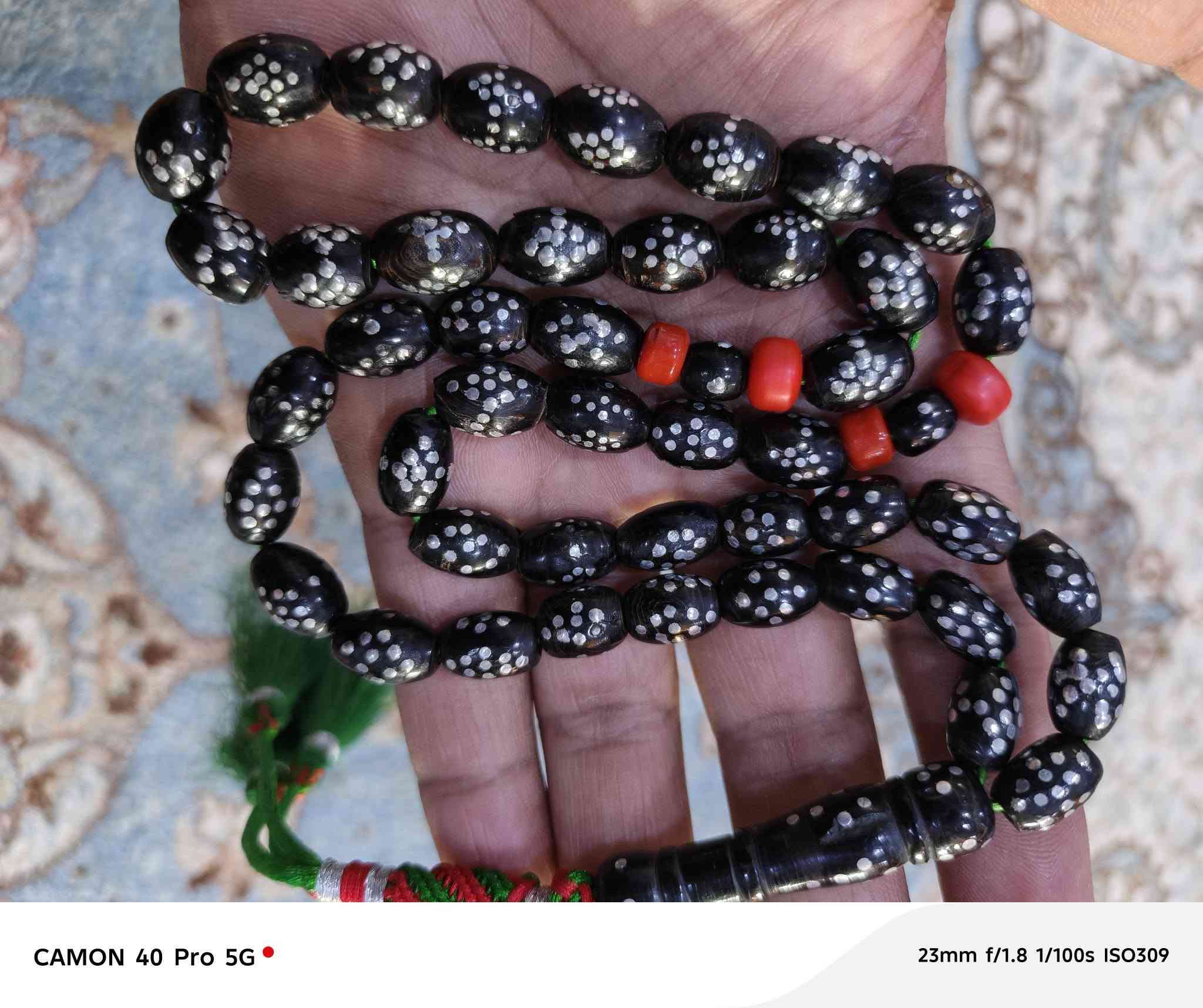 يسر حجازي انتيك الانتيك قطعه نضافة فول 45 حبة السعر 350 الف شراي تفضل خاص
***********
