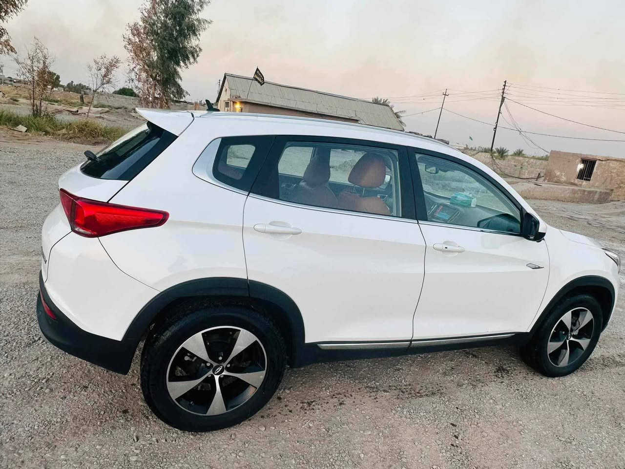 من رخصة الادمن المحترم
السلام وعليكم للبيع شيري تيكو 7  بأسمي استلام شركة على ايدي مكفوله كفاله عامه من كلشي رقم بغداد مشروع وطني لون ابيض  موديل 20 فول مواصفات 
🔴 بانوراما 
🔴 بردة سقف فتحه كامله
🔴 بصمة تغشيل و ابواب 
🔴 مكينه 2000 
🔴كير سفيتي 
🔴 نظام ايكو و سبورت 
🔴داخل جلد 
🔴 كرسي كهرباء 
🔴 تدفئة كشنات
🔴 تدفئة وتبريد ثلج قطعتين 
🔴 ترحيب شعار تيكو
🔴جام اوتو فتح وفقل بالبصمة
🔴 كاميرا دواره 360 درجه 
🔴 حساسات امامي وخلفي 
🔴 مري كهرباء شفط
🔴 ويل كروم حجم 20 
🔴 شاشه كبيرة حجم 10 أنج
🔴 تحكم ستيرن 
🔴 مقياس هواء ايطارات
🔴 نظام كاربلي
🔴مدخل يو اس بي 
🔴 كاميرا امنيه مال طريق 
🔴 اكياس هوائية 16 
🔴 حساس مطري
دفتر الشركة ساري المفعول
 السيارة جاهزه من كل شي مال بيت
السعر 125$ وبيه مجال 💵
عنواني بغداد العبيدي
الرقم.  ***********
