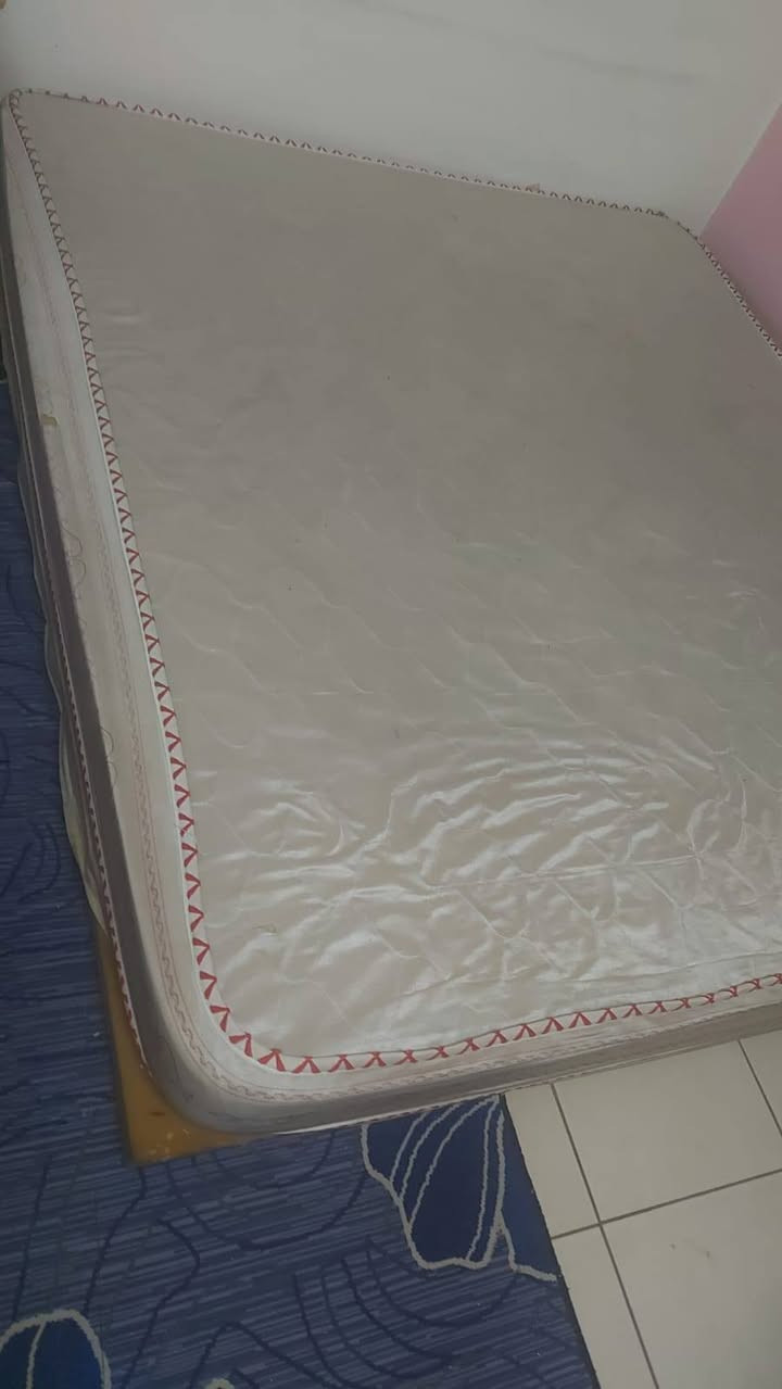 دوشك نفرين للبيع ب 80 وبي مجال نظيف وعالي


**إذا كنت صاحب هذا الإعلان وتريد حذفه لأي سبب، رجاءا أرسل رسالة إلى الدعم الفني**