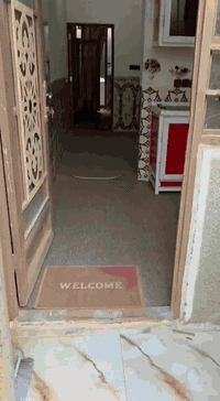 السلام عليكم بيت 50 متر في مجمع سيد إسماعيل مع اثاث كامل بس تسكن سند ٢٥ يصير بسمك السعر ٣٥وبي مجال بسيط جداا *********** يصلح لزوار قريب شارع حله كربلاء
قريب على جامعه كربلاء وقريب على شارع زوار يصلح سكن ويصلح دار استراحه الزيارات يبعد ٤ كيلو عن الامام
