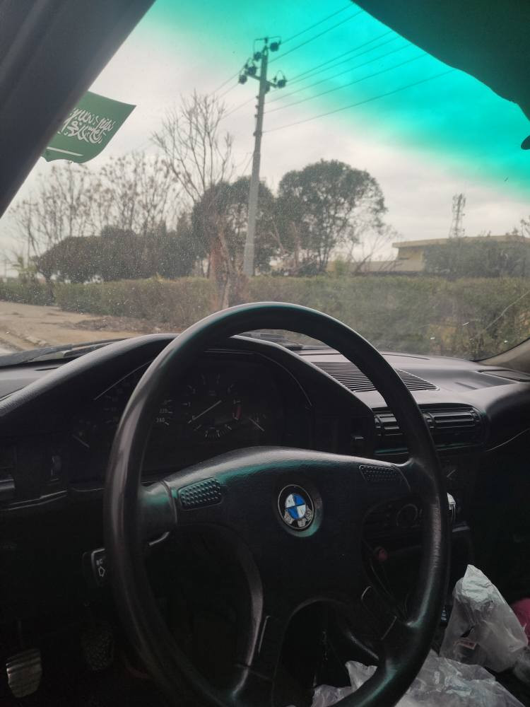 بـیئێم عـلوج   1992 
520 گێڕ عادی مەکینەی سفرە 
نە دوڵەک نە بوغار ماشەڵای ئەوێ 
سەیارەکە کامل M مە
لایت ئەڵقە و زینۆن 
ئیشارەت زینۆن 
چوار ویل و تایەی M18 دوو سایزی لە ژێرە 
پێش و دوا کەپسە 
سەیارەکە هەتا حەزکەی جوانە و پاکە 
شوێن شارەزور 
سعر .  25 گەڵا و مەعمەلە 
ڕەحمەت و لێوێ جوان بیخوێنۆ 
قیست و قەرزم نیە . السليمانية, العراق


**إذا كنت صاحب هذا الإعلان وتريد حذفه لأي سبب، رجاءا أرسل رسالة إلى الدعم الفني**