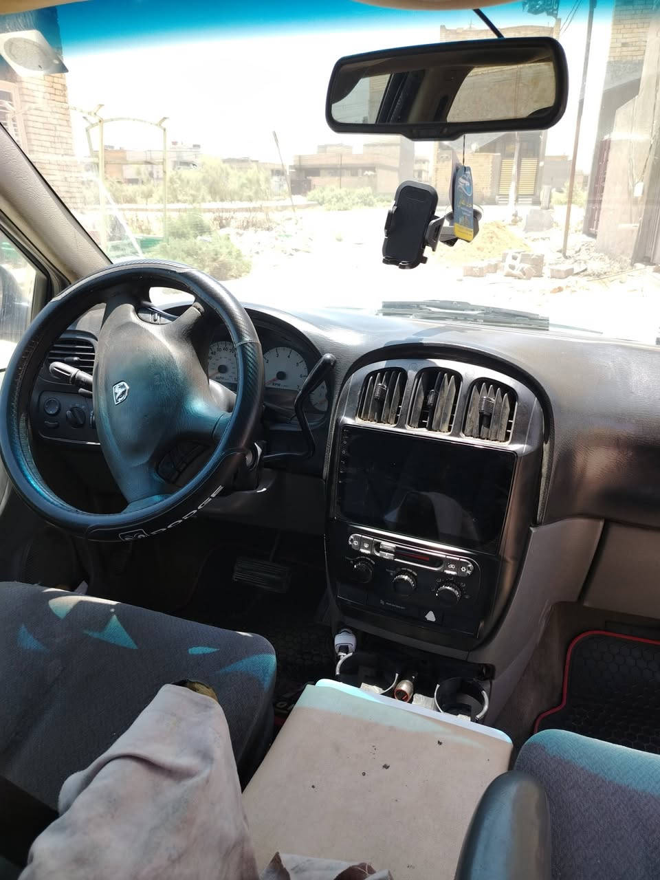 دوج كرفان شاصي طويل ثلاث قطع تبريد رقم بغداد مكينة ٣٣٠٠ تبريد شغال حداديه جديده رقم دولي بسمي السعر ٧٥ بيهه مجال رقم الموبايل *********** /***********
