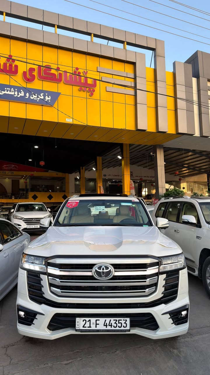 toyota land crusir_2024 _GXR_Twin turbo💎
‎اللَّهُمَّ صَلِّ عَلَى مُحَمَّدٍ وَعَلَى آل مُحَمَّدٍ

‎🔷تويتا لاندكروز موديل (٢٠٢٤)
‎🔷سياره مواصفات (GXR).. ..🔥🔥
‎🔷سياره (٣) شاشات _ (٦) سلندر _توین تیربۆ 
‏—————————————————————————
                                        🚦ماشيه (13km ) الف كيلو
‎🔷مكفول كفاله عامه دعاميه لي دعاميه مكفول بدون صبغ بدون بارد 
‎مكفوله كلشي شرت علي وزع شريكه 

‎🔷سياره گير محرك بشرت مامفتوح كل يشرت
‎🔷4 اطارات و ويل جديد شريكه 
‎🔷سياره داخل بيجي كوشنات جلد
‎🔷مواصفات سياره 
‎(كوشنات جلد _ شغال عن بعد
‎٣ شاشات بيلادي _ وايرليس شحن  _ _  نيظام eco _ سلايت _ النزلاق _ثلاجه _ زينون  _)

‎🔷سنويه هزه كل جديد مباشر حول رقم.  📦📦📦📦.  رقم سيارة. (( سليمانية ))
‎🔷• نظافه ١٠٠٪ كامل سيرڤس بدون نقص
                       
                                           سعر:748$$$💵💵💵

                           🌆مكان السيارة سليمانية معرض شڤان
                         الاستفسار اتصل بی تدلل ; 📲📲📲📲      
‏.                        ***********———*********** السليمانية, العراق
