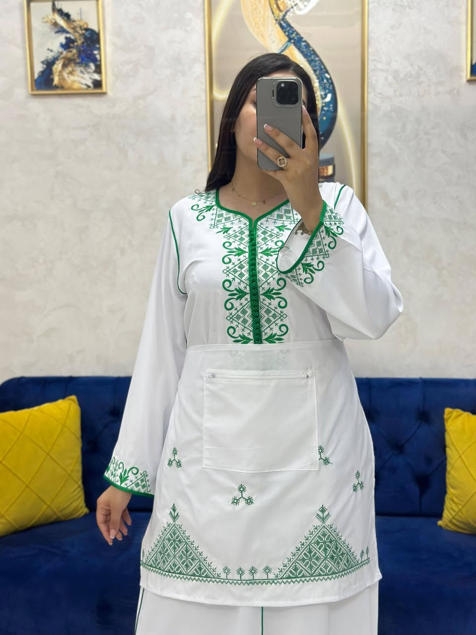 قفطان بالطابلية او السروال
مخدوم بالطرز او العقاد
توب كريب روزة
L xl xxl xxxl
التوصيل فابور


**إذا كنت صاحب هذا الإعلان وتريد حذفه لأي سبب، رجاءا أرسل رسالة إلى الدعم الفني**