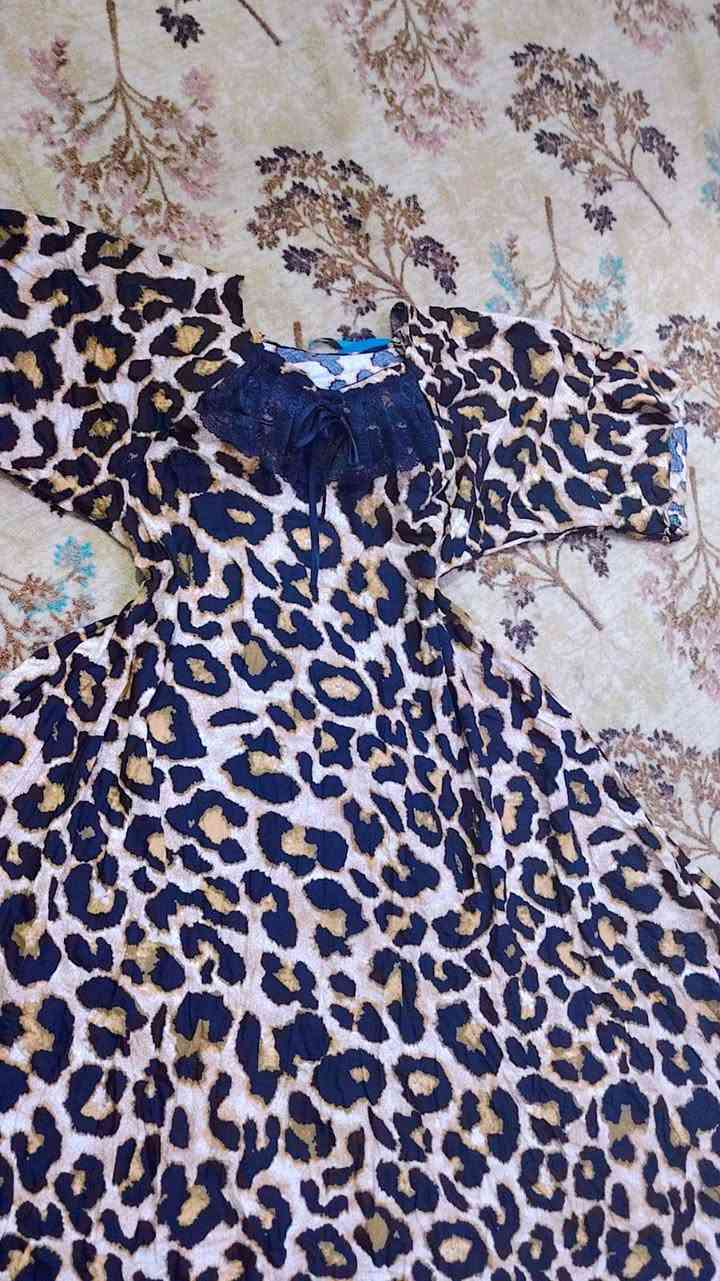 بنات خياط وقماش ب 15 وذا تحجزين قطعتين ب 25 شرط ضمان القماش والفحص امام المندوب  واوفر كامل   اضافه الى كلوشه دبل  كميات قليله الي تحب تحجز تراسلني خاص


**إذا كنت صاحب هذا الإعلان وتريد حذفه لأي سبب، رجاءا أرسل رسالة إلى الدعم الفني**