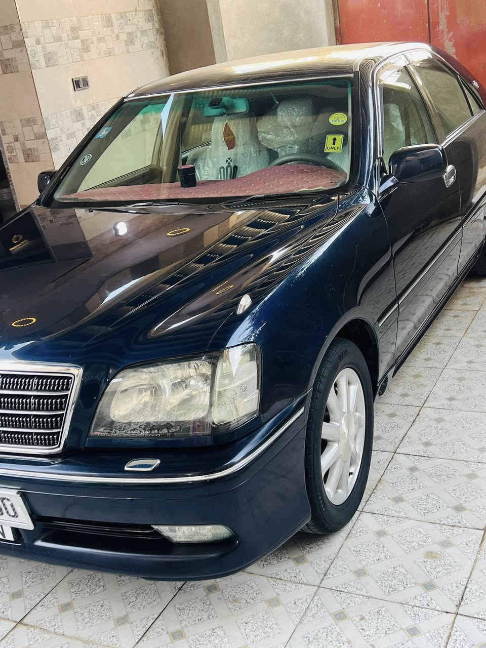 سلام عليكم ملكه لون ازرق غير محدد (نيلي ) موديل 2002 اصل قرار 48 رقم بصره إنكليزي بسمي تحويل ثاني يوم مكفوله من العيب الشرعي والنقل الجثه والأصوليات فقط ضربه جاملغ خلفي فول مواصفات عدى الفتحه 4دكم مكينه 3000فيفيتي 
سياره جاهزه كشنات مخمل ويل نجمه لايت زنون العنوان ناصريه الشطره السعر 115 وبيه مجال 
الاتصال ***********
