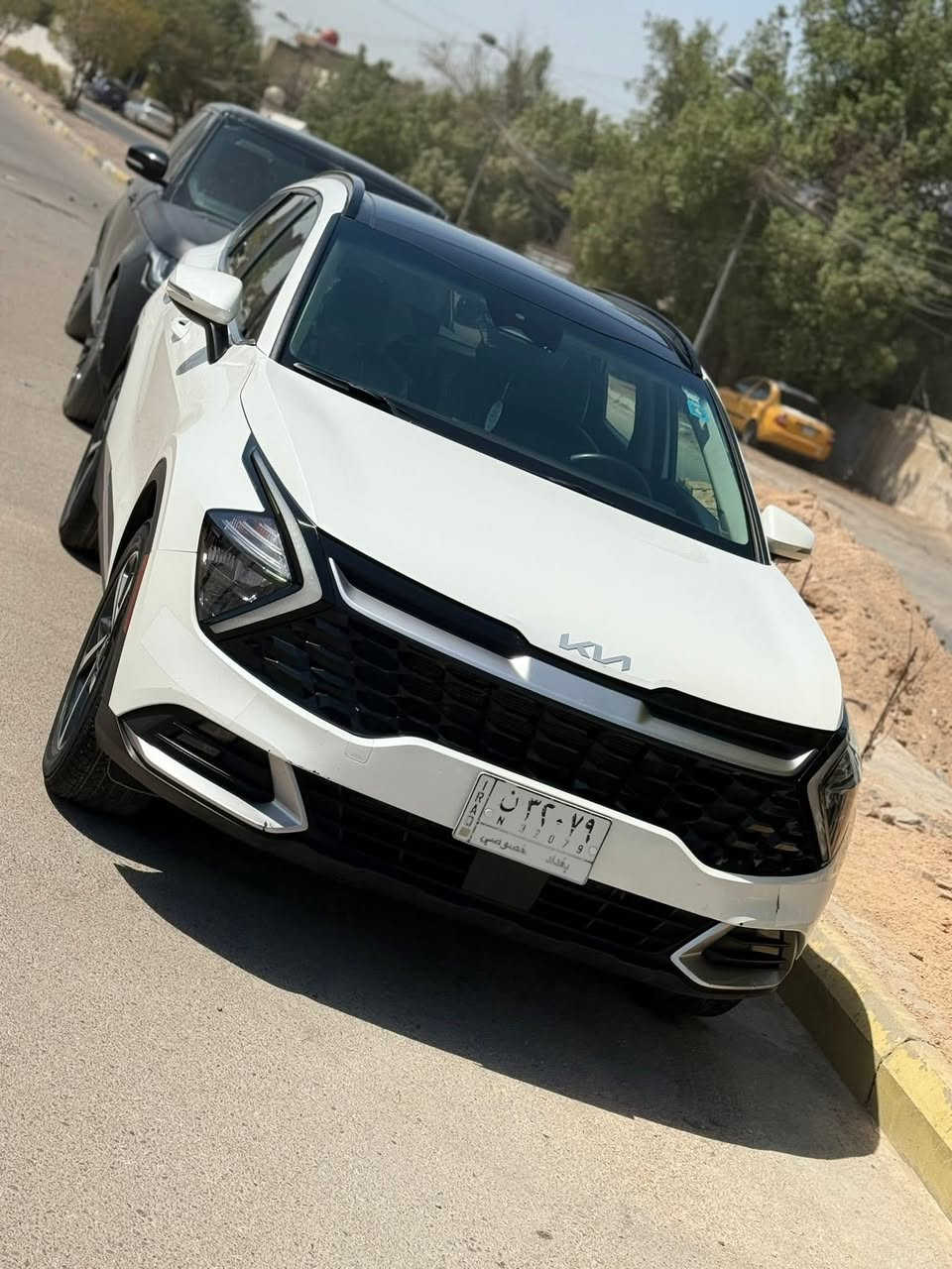 كيا سبورتج 2023 رقم بغداد
فول مواصفات 

موجوده ببغداد حي القاهرة 

***********

حادثها موضح بلصور مال امريكا 

موجود سونار  

نظيفه جدا وجاهزه مابيها اي نقص
