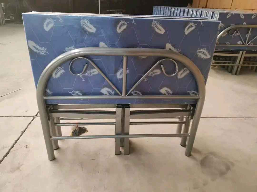 سرير معدني قابل للطي، يُعرف أيضاً باسم "جرباية تنطبق" أو سرير سفري، ويتميز بهيكل حديدي متين وتصميم موفر للمساحة مثالي للغرف الصغيرة أو كسرير إضافي.
يوجد خدمة توصيل لجميع المحافظات بغداد, العراق


**إذا كنت صاحب هذا الإعلان وتريد حذفه لأي سبب، رجاءا أرسل رسالة إلى الدعم الفني**