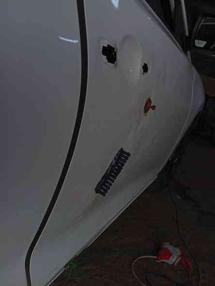 ……تم العمل والتعديل باب شناجان 2022 بتقنيه ال PDR))))))r )))))).✨🚘 ورشة سمكرة وصبغ عباس المعموري 🚘✨خلي سيارتك ترجع جديدة مثل أول يوم ✨🔧 خدماتنا:✅ سمكرة احترافية لجميع أنواع السيارات✅ صبغ بأحدث المواد الأصلية وضمان جودة✅ إزالة الخدوش والصدمات بدقة عالية✅ إعادة هيكلة السيارة وكأنها خارجة من المعرض📍 العنوان: بغداد – (حي الصناعي البياع الشارع الخامس]📞 للحجز والاستفسار: [***********]📌 الجودة والسرعة بأسعار مناسبة للجميع ✅
