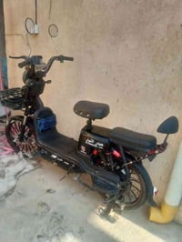 بايسكل شحن 5بطاريات نضيف كلش كله شغال بس بايدر ماله مكسور مابي اي نقص ...