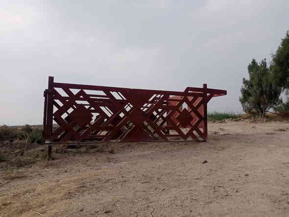 السلام عليكم يوجد محجر فحل. نضيف كلش.  وحديد ثقيل.   ومرتب.   للتواصل ***********
