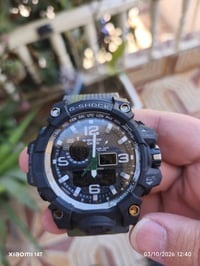 ساعة عسكرية • جديدة