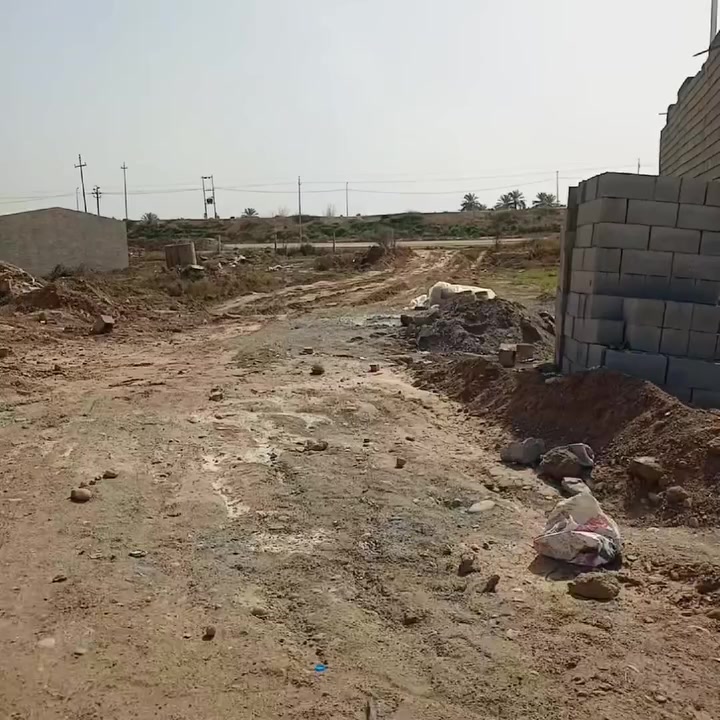 قطعة أرض ١٣٥ متر
طابوا ملك صرف 
قريبه جدا من شارع الزائرين الجديد 
بناء موجود وموقع ممتاز 
واجهه ٦.٢٥ متر 
***********/اتصال
***********/واتساب
