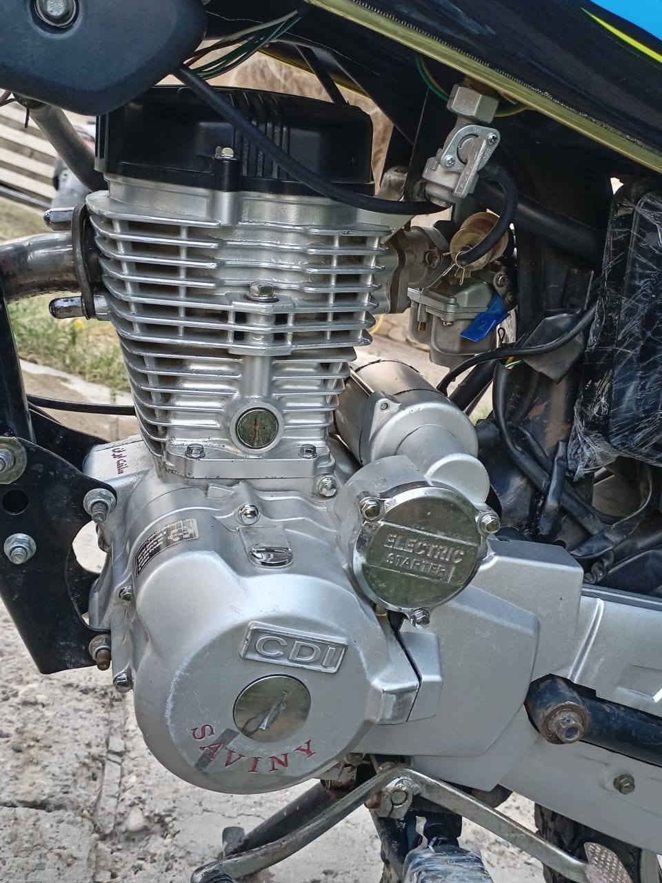 السلام عليكم دراجه ايراني للبيع موديل 2021 كله شغال صلف هندر كهربائيات كله شغال  مكينه فول نعومه مابيهه اي نقص دراجه حيل نضيفه نشاط فول گير ما گير كله فول 
ملاحظه. (الدراجه مگمركه او كامله )
السعر.      575 او بي مجال للشراي 
العنوان.   داخل الرمادي 
رقم الهاتف. ***********
