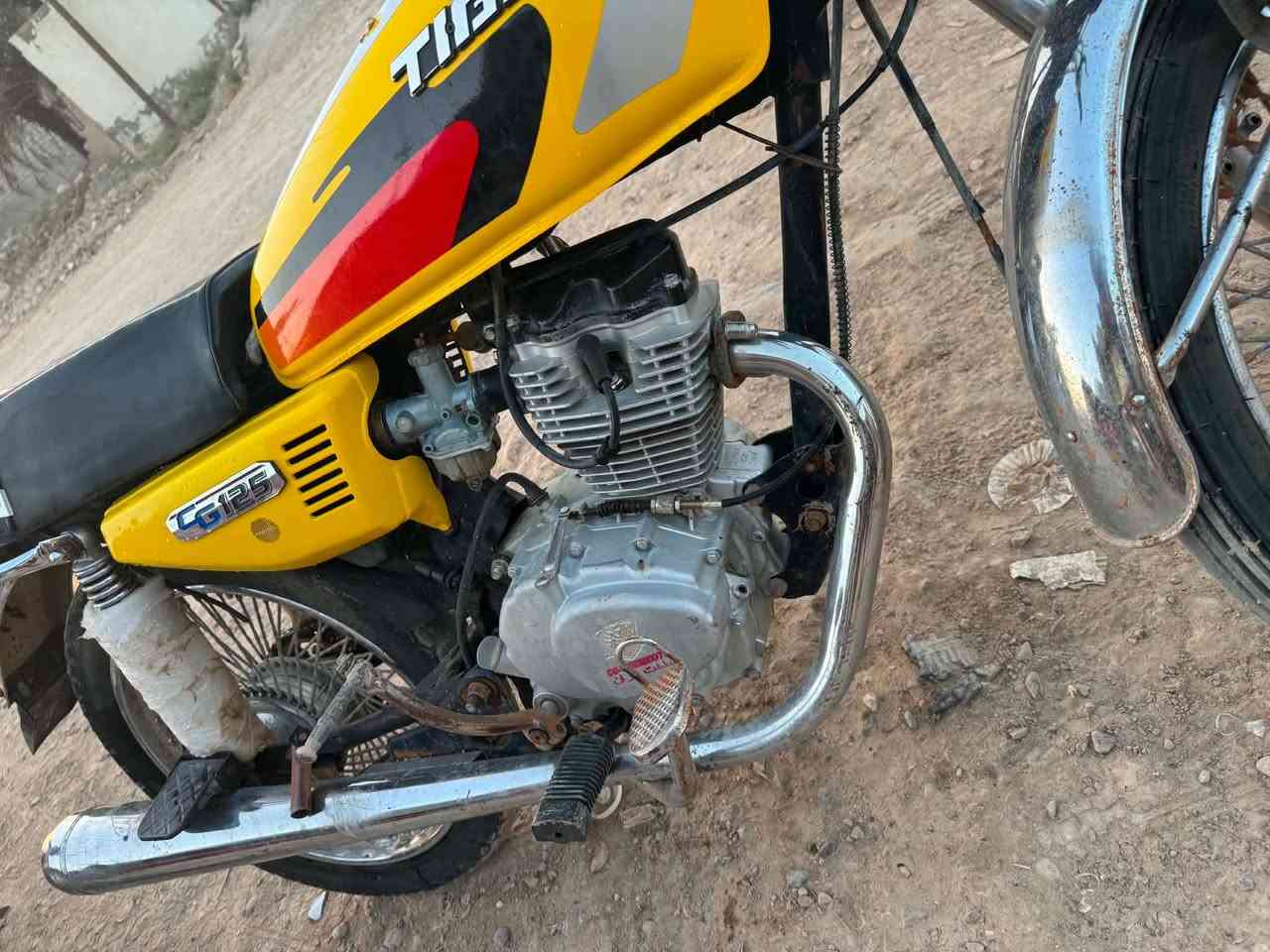 سلام وعليكم تايكر موديل 21 للبيع كلش نضيفه ومابيه نقص سعره 225 وبيه مجال مكاني دبالى بعقوبه المفرك الاتصال ***********
