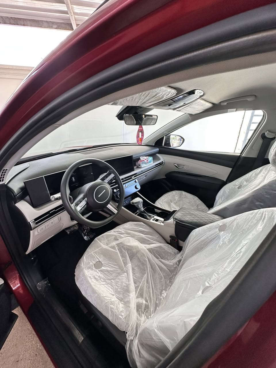 توكسان موديل2025🚗
وارد امريكي حادثها دعاميه اماميه بدون لغد او شاصي 
فول مواصفات عده فتحه
مواصفات سيارة موضحة بالفيديو
مكان السياره بابل
الاستفسار اكثر الاتصال ‭0783 881 2778‬
السعر 198
