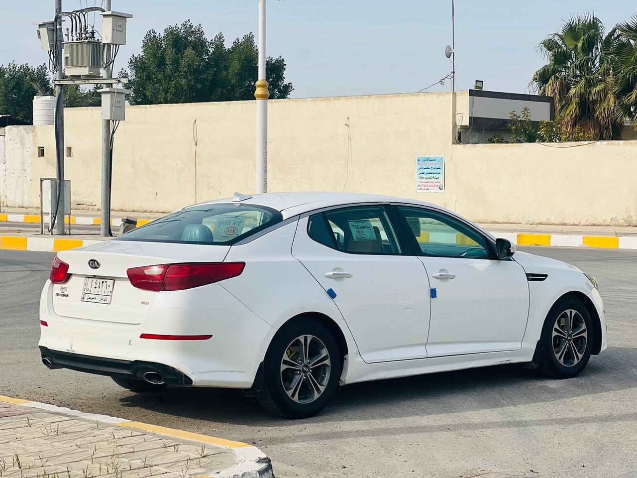 للبيع كيا اوبتيما 2015 وارد امريكي 
ضررها بنيد وجاملغ.      مواصفات 
شاشه 
كامره دوار 
ويل كروم 
يده نيكل 
اشاير بلمري 
دواخل لونين 
تحكمات 
محرك 2400
السياره جديده وجاهزه للأخير مكانه الناصرية المركز السعر 118 وبيه مجال للاستفسار ***********
