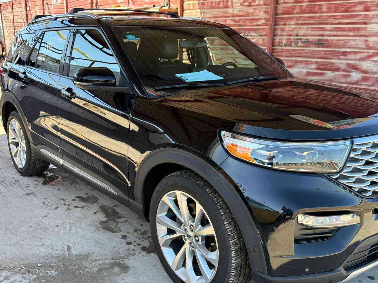 فورد اكسبلور بلاتينيوم 2022 اللون اسود ملكي رقم بغداد (كلين تايتل ) مكفولة من الصبغ والتبديل والبارد والشخط 
حجم المحرك : 6سلندر هايبرد 
رقم بغداد الانكليزي الجديد
فتحة بالسقف
أعلى مواصفات للبلاتينيوم

كود بالتكمة لفتح الباب
بصمة ابواب
بصمة تشغيل
تشغيل عن بعد ,𝐑𝐄𝐌𝐎𝐓𝐄 𝐒𝐓𝐀𝐑𝐓
سماعات ,𝐁𝐀𝐍𝐆&𝐎𝐋𝐔𝐅𝐒𝐄𝐍
شاشة دشبول ديجيتال
شاحن هاتف لاسلكي 
كاميرة °360 
كاميرة امامي
كاميرة جانبي
كاميرة خلفي
كير ماوس
هاند بريك بصمة
اوتو بارك  ،𝐀𝐔𝐓𝐎 𝐏𝐀𝐑𝐊
اوتو هولد ،𝐀𝐔𝐓𝐎 𝐇𝐎𝐋𝐃
اوتو ستارات،𝐀𝐔𝐓𝐎 𝐒𝐓𝐀𝐑𝐃
اوتو ستوب ,𝐀𝐔𝐓𝐎 𝐒𝐓𝐎𝐏
رادار امامي (تحديد مسار)
رادار جانبي  (نقاط عمياء)
رادار خلفي (التحذير من الاصطدام)
حساسات °360
حساسات امامي 
حساسات جانبي
حساسات خلفي
نظام ,𝐄𝐂𝐎
نظام ,𝐍𝐎𝐑𝐌𝐀𝐋
نظام ,𝐒𝐏𝐎𝐑𝐓
نظام ,𝐓𝐎𝐖/𝐇𝐀𝐔𝐋
نظام ,𝐒𝐋𝐈𝐏𝐏𝐄𝐑𝐘
داخل ليد 𝐋𝐄𝐃
تحكم استيرن
استيرن كهربائي 
استيرن خزن+ميموري
استيرن تدفئة
كشنات vip منفصل
كشنات جلد
كشنات كهربائي 
كشنات تبريد
كشنات تدفئة 
صندوق شفط كهربائي 
لايتات ليد وعدسة زينون بيلادي
بلوجكترات 𝐋𝐄𝐃 بيلادي
وباقي مواصفات البلاتينيوم 
ماشية 39 الف  قابل للزيادة
السعر 295 وبيها مجال 
للاستفسار الاتصال على الرقم ( *********** )علما بلحقيقه السياره احله
