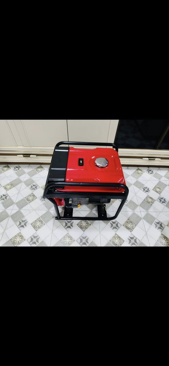 سلام عليكم مولده ياباني الباب الاول بانزين.3ونص كيفي16امبير تشغل عليه ول يمه بل حمل ملف نحاس . الحجم الكبير . مولده كلش نضيفه مشتغلا  سبوعين فقط بلاديه مداخله اي تصليح نكره بالتشغيل السعر225مكاني  بغداد الشعب ويوجد خدمه توصيل داخل بغداد لرقم الهاتف***********
