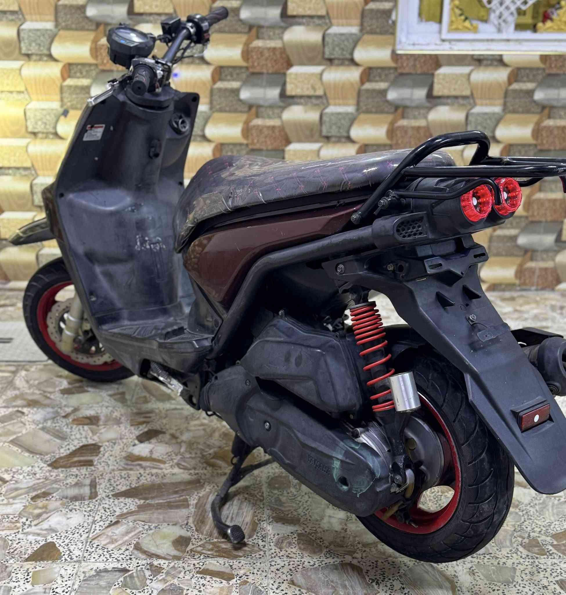 سلام عليكم سكنس جبلي مديل ١٥ دراجه كفاله عامه مكينه خرسه ما تنسمع شلعه معدل فول كهربايات كلهه شغاله قبل ٣ اشهر نازله رمبه اوراقهه موجوده دراجه جديده بعدهي ابوضع الوكاله مابيهه نقص برغي سعر ٩٧٥ بغداد المشتل 
***********
