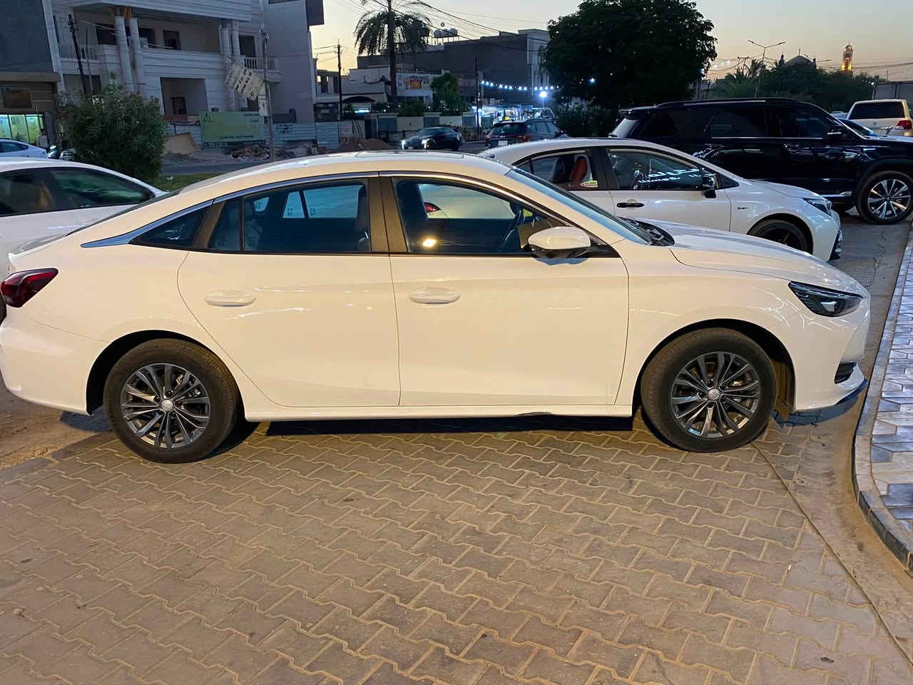 السلام عليكم mg gt2025 للبيع 
بيهة ضربه بل دوسه مثل ما موضح بل صوره 
والثانيه مصلحه 
ماشيه 28 
رقم اربيل 
بغداد الكرخ 
السعر 115 و بيهة مجال


**إذا كنت صاحب هذا الإعلان وتريد حذفه لأي سبب، رجاءا أرسل رسالة إلى الدعم الفني**
