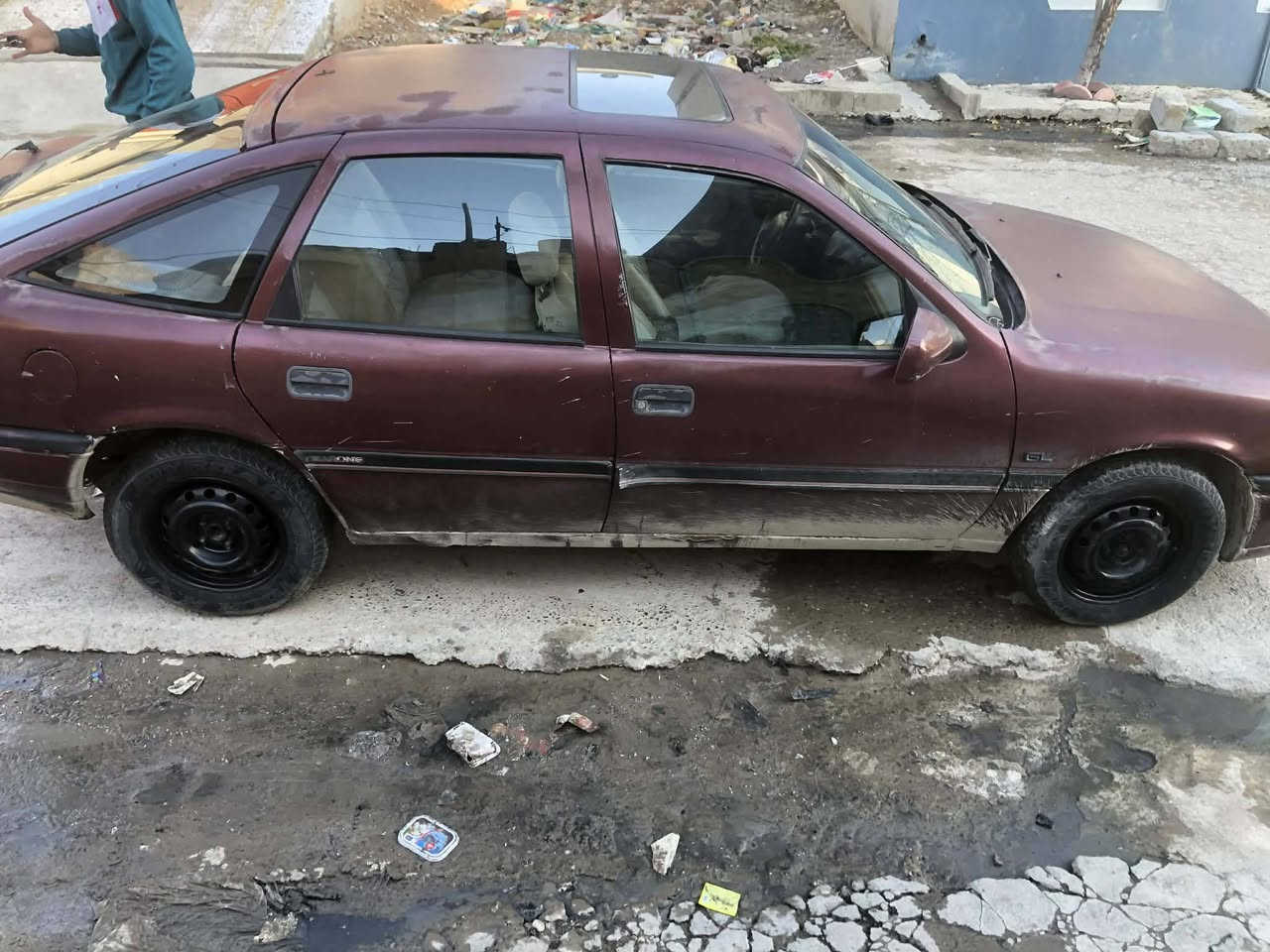 مفكترا 20 موديل 89
شرط الوكاله والتحويل
محرك والكير شرط
كاربون مابيها وشرط ما مسجل عليها
السعر 27 وبيها مجال 
الرقم***********
