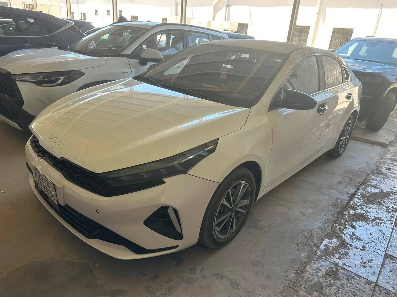 للبيع فقط كيا سيراتو k3
2023 فوول مواصفات 
محرك 1500 دبل نوزل
رقم اربيل الدولي ب اسمي تحويل فقط
ماشيه 26KM
فتحه سلايد طكتين
فوول تحكم ستيرن 
كير طياره هاند بريك بصمه
بصمه تشغيل ويدات بصمه
السياره جديد وماخذه ع ايدي زيرو مابيه كل نقص بيه فقط دعاميه الاماميه مكسوره وبدلته بوحده جديده نفس اللون والقديمه موجوده بدون اي اضرار داخليه 
مكاني بغداد الدوره 
‭***********
السعر 142 وبي مجال بسيط
