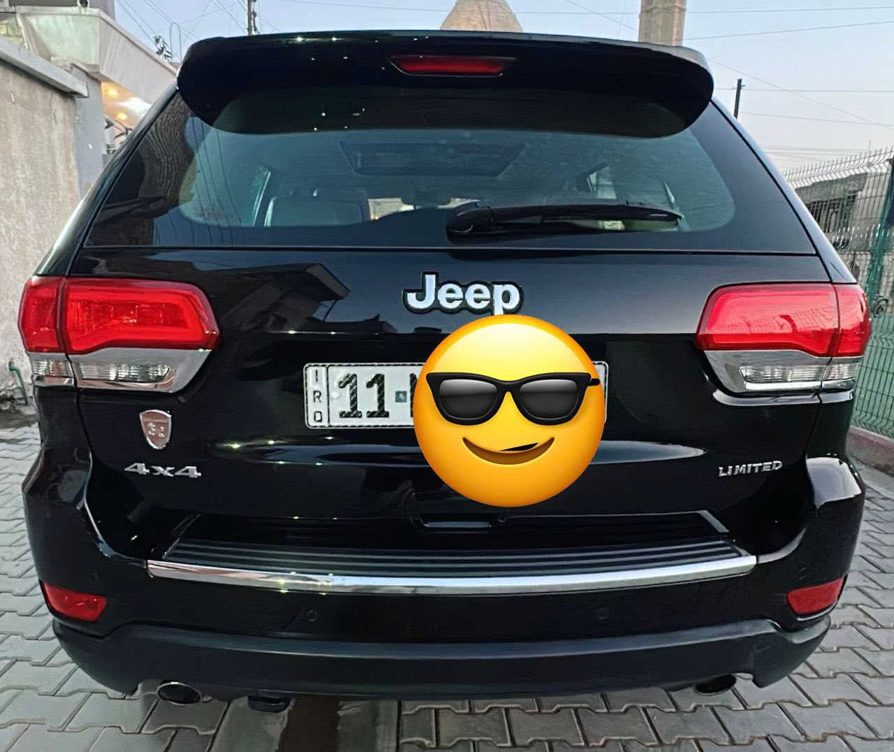 بسم الله الرحمن الرحيم 
من رخصة الادمن 
Jeep Grand Cherokee 
Limited Plus 2019
جيب كراند شيروكي 2019 لمتد بلاص خليجي لون أسود وكالة ليث العبيدي رقم بغـــداد سنويه وهزه جديده بسمي 
لايت زنون 
محرك 6v
فور ويل متعدد الوضعيات 
نظام  /ايكو Eco/ونظام Sport/و Auto Stop لتقليل صرف الوقود 
شفتات استيرن /تحكم استيرن 
شاشه وكامره دواره /شاشه بالكشنات 
 David /شاشه كاربلاي وبلوتوث 
حساس امامي خلفي ورادار جاني وخلفي 
فتحت سقف بنروما 
مخارج USB 
كراسي جلد اوفايت امامي كهرباء حار بارد والخلفي حار 
دبل هوك امامي وخلفي 
دبل كزوز 
ويل كب حجم 20مع تخم تاير دنلوب 
ماشيه 121كم 
ملاحضه/ صار بيه صبغ بالجنطه يمي الرقم دحجه وانصبغت بدون داخل وبدون فتح بدون ايرباك 
للبيع او مراوس حسب القناعه 
السعر 260$بي مجال بسيط 
للاستفسار التواصل على الرقم او على واتس اب 
*********** 
***********
تحياتي للجميع
