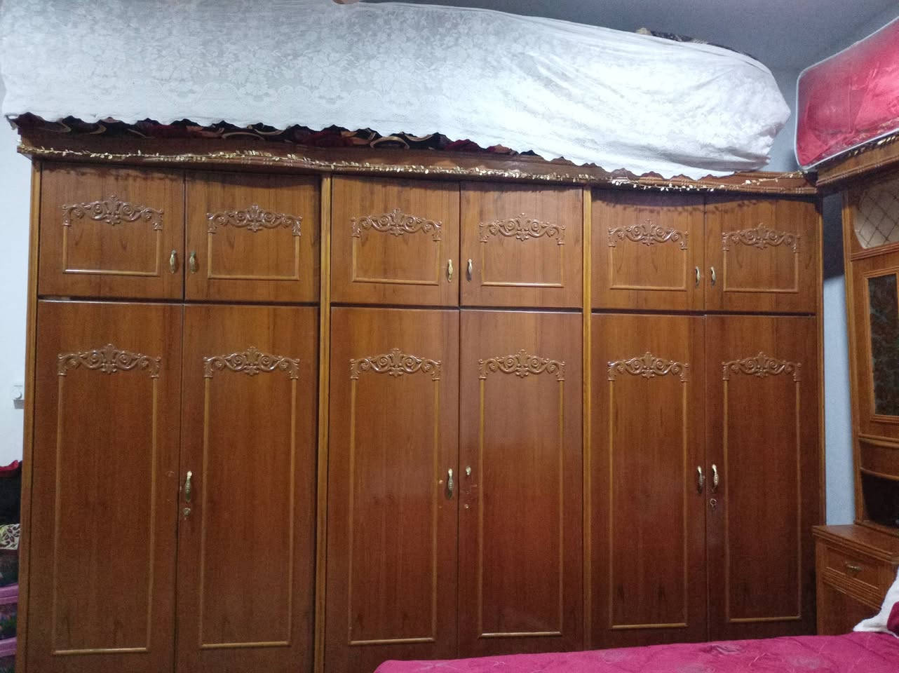 غرفه مستخدمه للبيع فول نضيف السعر مليون و250 الاستفسار عل رقم ***********
