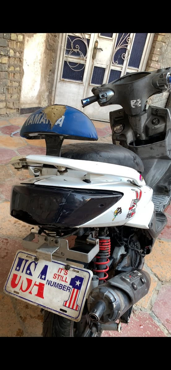 السلام عليكم
 سكنس فحل للبيع ما أراوس بس للبيع شغالة الدراجة من طول للطول كفالة عامة مكينة كهربائيات كور مشيف كامل مو بس گفر اليعرف بدراجات يعرف سعر الكور , دبلات اشاير مازدات كلشي مابيهن كلجات 
نقوصات بدراجة كلش بسيطة جيب وياك بس كابريتر
مكاني بغداد الشعب تجي تأخذها من البيت 
400 وبيها مجال 
متواجد واتساب ***********
