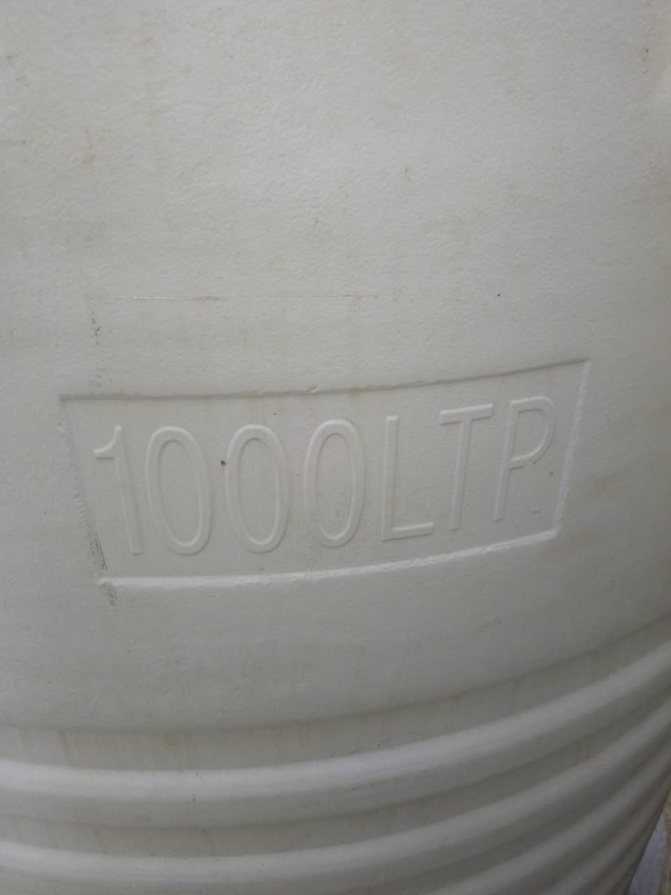 لبيع تانكي ماء ابو الطن جديد استخدام شهر  وماطور حرامي نوع تيتان السعر 100 متواجد وات ساب ***********
