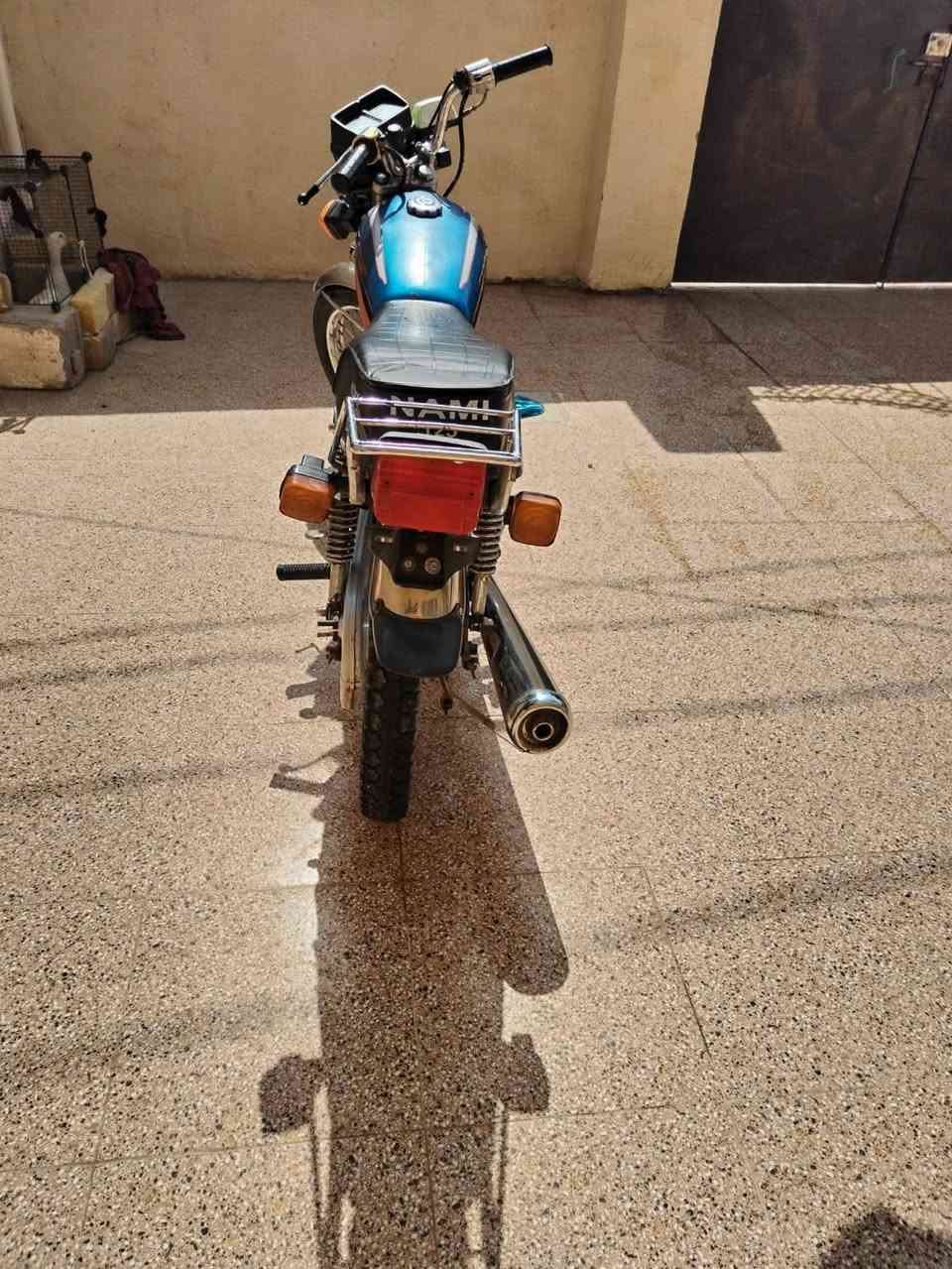 السلام عليكم دراجه للبيع موديل 17ناما اوراق بيهن نقص وحده اتكفلك عشائر وسرقه مكينه قبل شهرين شادها امتيار خمسه كير تايرات وياله كهربيات صالنصه كله جديد ***********
