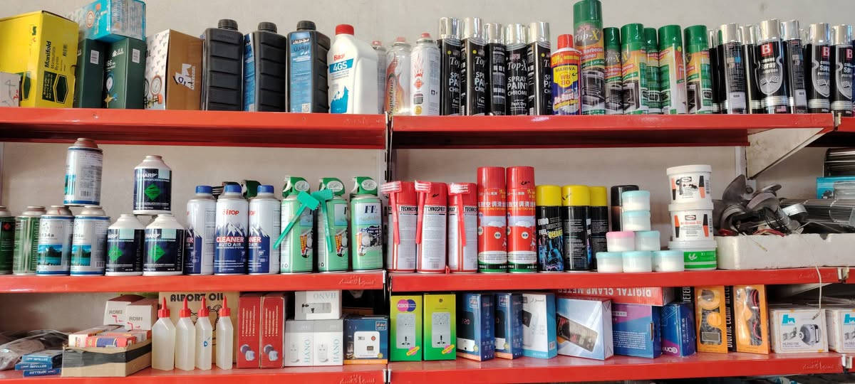 ورشة ومعرض الفتلاوي للتبريد
صيانة أجهزة التبريد / أدوات أحتياطية للتبريد /غسالات أوتماتيك وعادي / أدوات الطباخات  
طويريج شارع 40 مقابل الاستدارة الوسط للاستفسار 
***********
