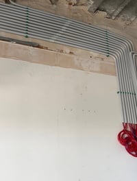 نقدم إليكم افضل الاعمال الكهربائيةللتسليك بواري   والبوردات 0781490030...