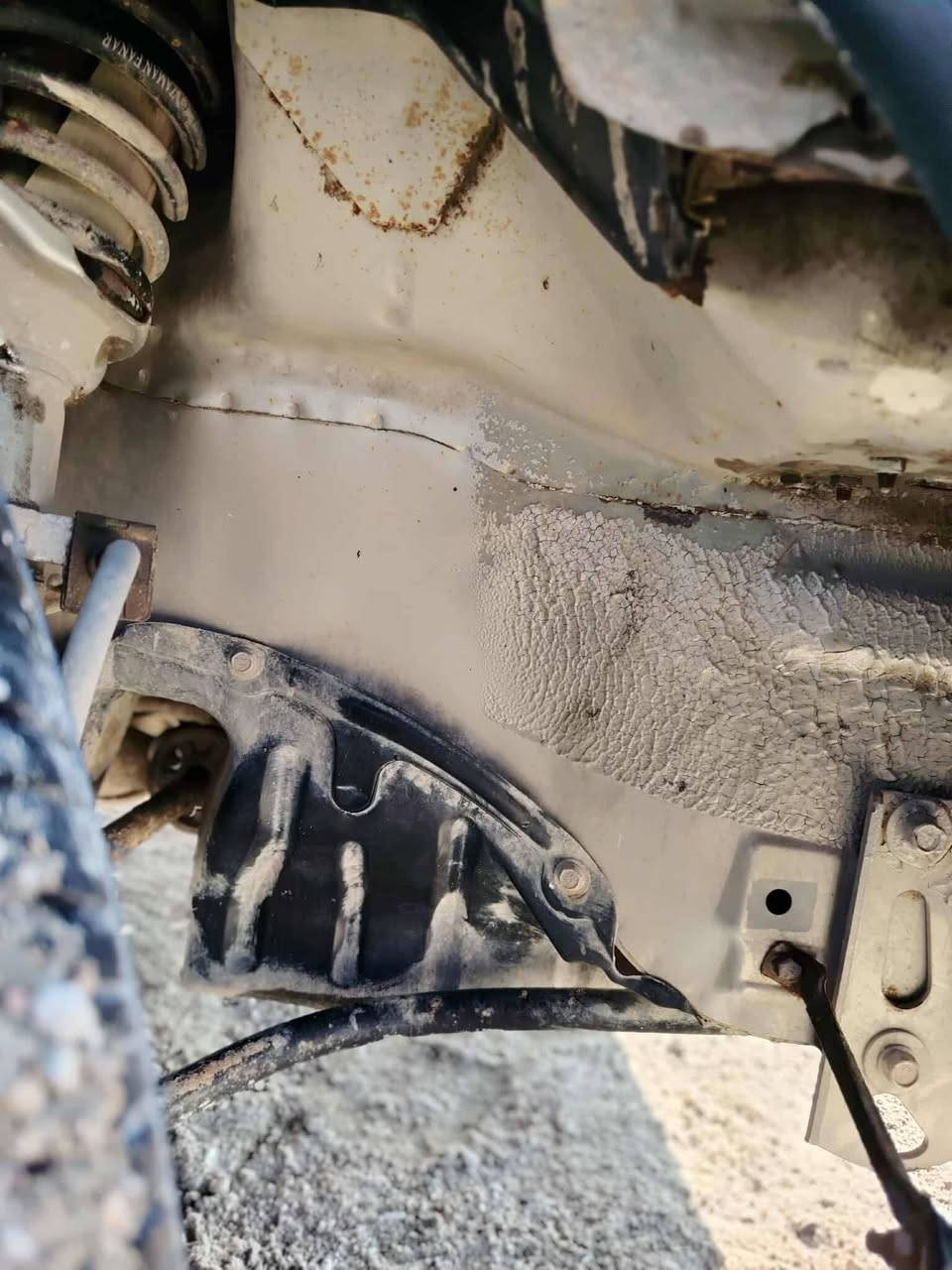 سلام عليكم سياره سايبه لبيع موديل 12رقم قادسيه مداور ثاني يوم شرط كفاله عامه فقط جاملغ مبدل المحرك ضعيفه كفاله بنشر فقط***********
