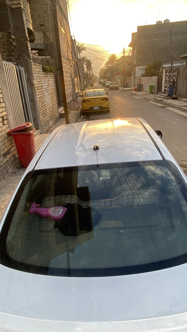 سلام عليكم نبسان سني هندي كفاله كير محرك ولصبغ  رقم بغداد بسمي السعرموديل 19  107 بيه مجال حك الجيه مراوس حسب القناعه  ***********
