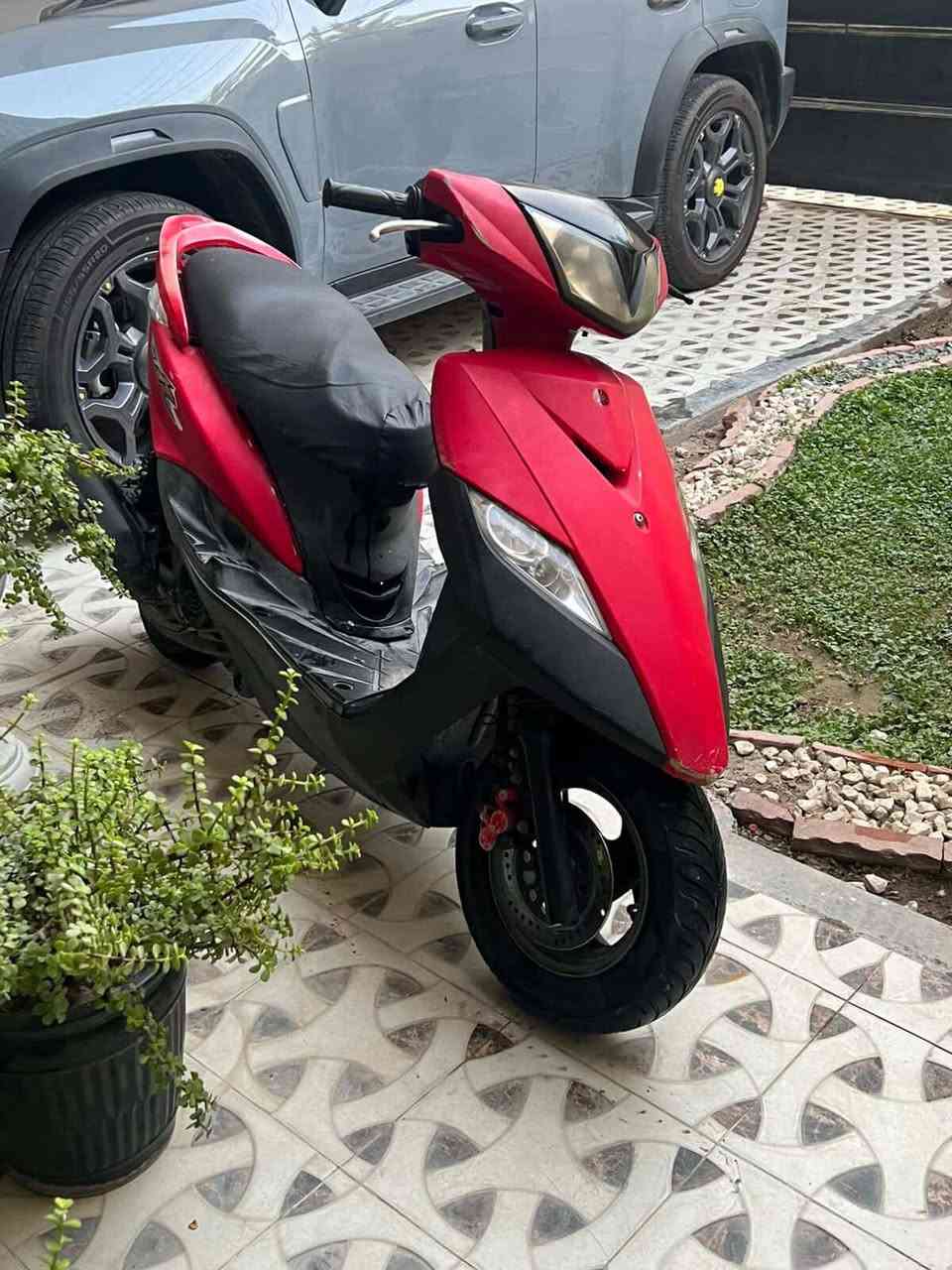 سلام عليكم  ثعلب دراجة كفالة مكينه وكشر
كامله مكمله دراجة حلوة وكلها ختم واحد ومكينه مكفولة ضوت نضوح تبخير  نكرة سلف هندر كهربائيات كله شغالة 

ب575 وبيها مجال 

مكينه 58 شلعة معدل تخبل 

 صالنصة صجمية 

دراجة كامله مكمله مابيه نقص 

مكان بغداد دورة 

تواصل واتساب *********** 

‭٠٧٨٧ ١١٨ ٠٣٧٠‬

اتصال
