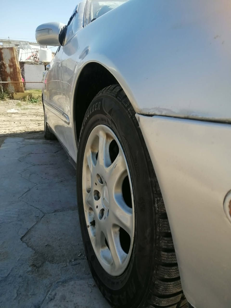 السلام عليكم مرسيدس مكفوله باب طويل ٢٠٠٢
محرك جديد حداديه جديده كهربائيات كله تبديل جوينات راديتر وفريز جديد لحد الان ماشاحنه غاز كمبريير جديد ويل ١٦ بلادي تخم تاير جديد سياره ماناقصه شي عوزها شغلات بسيطه كلش  السعر ٩٠ وبيها مجال مكاني بابل ***********
