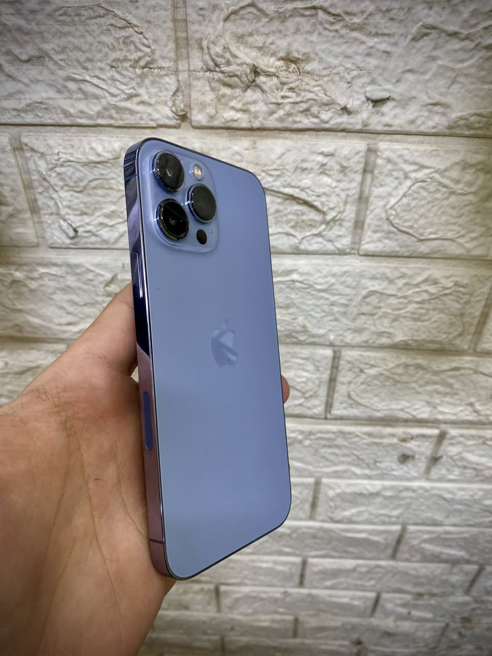 من رخصة الادمن
السلام عليكم للبيع ايفون 13 برو ماكس امريكي
ذاكره 256 
بطاريه 85 
لون بحري 
امانة الله الجهاز استخدامي الشخصي لا مفتوح ولا مصلح 
وتر بروف و نضيف جدا من الشاشه والشاصي كله بلادي  

السعر 700 الف 
بغداد منطقة الشعب /شارع الصحه
للاستفسار 
***********
