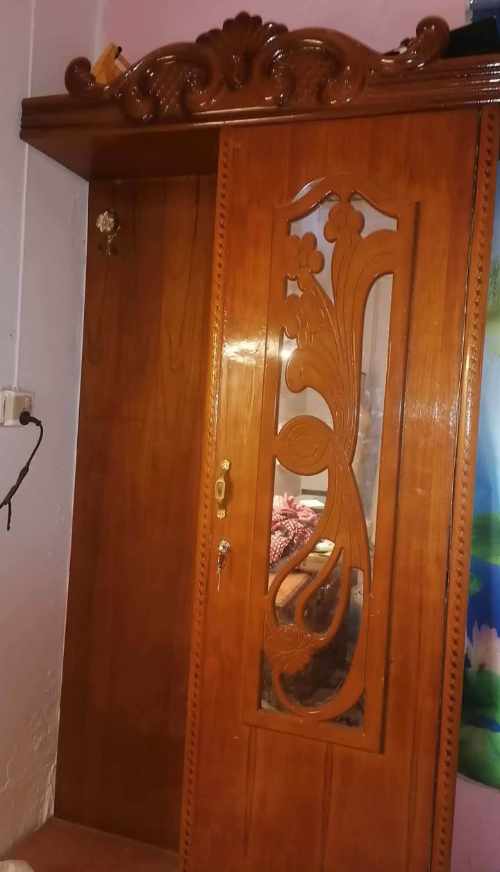 مساء الخير غرفة نوم مستخدمة شهرين فقط للبيع تتكون من 6 قطع  كنتور ابو 5 بيبان + زاوية + ميز ابو لمراية + جرباية + ميزين صغار مال جرباية البصره الحيانيه سعر ٧٠٠بيه مجال بسيط


**إذا كنت صاحب هذا الإعلان وتريد حذفه لأي سبب، رجاءا أرسل رسالة إلى الدعم الفني**